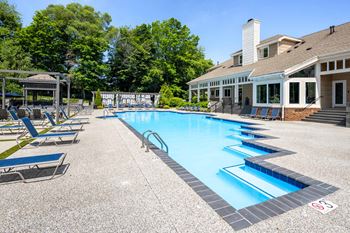 Swimming pool with relaxing area